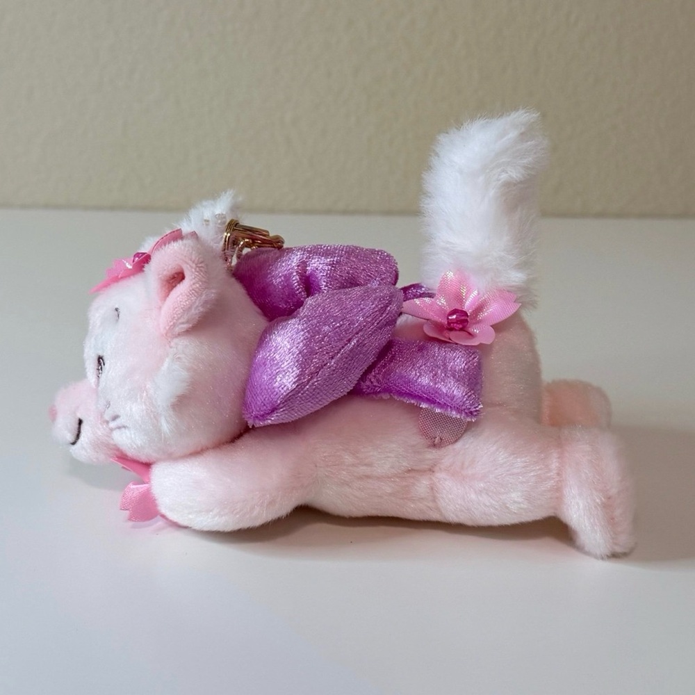 Japan Disney Store Exclusive 2026 Sakura Collection Marie Plush Keychain - Picture 8 of 10